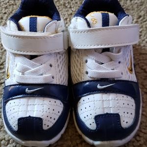Nike toddler shoes
